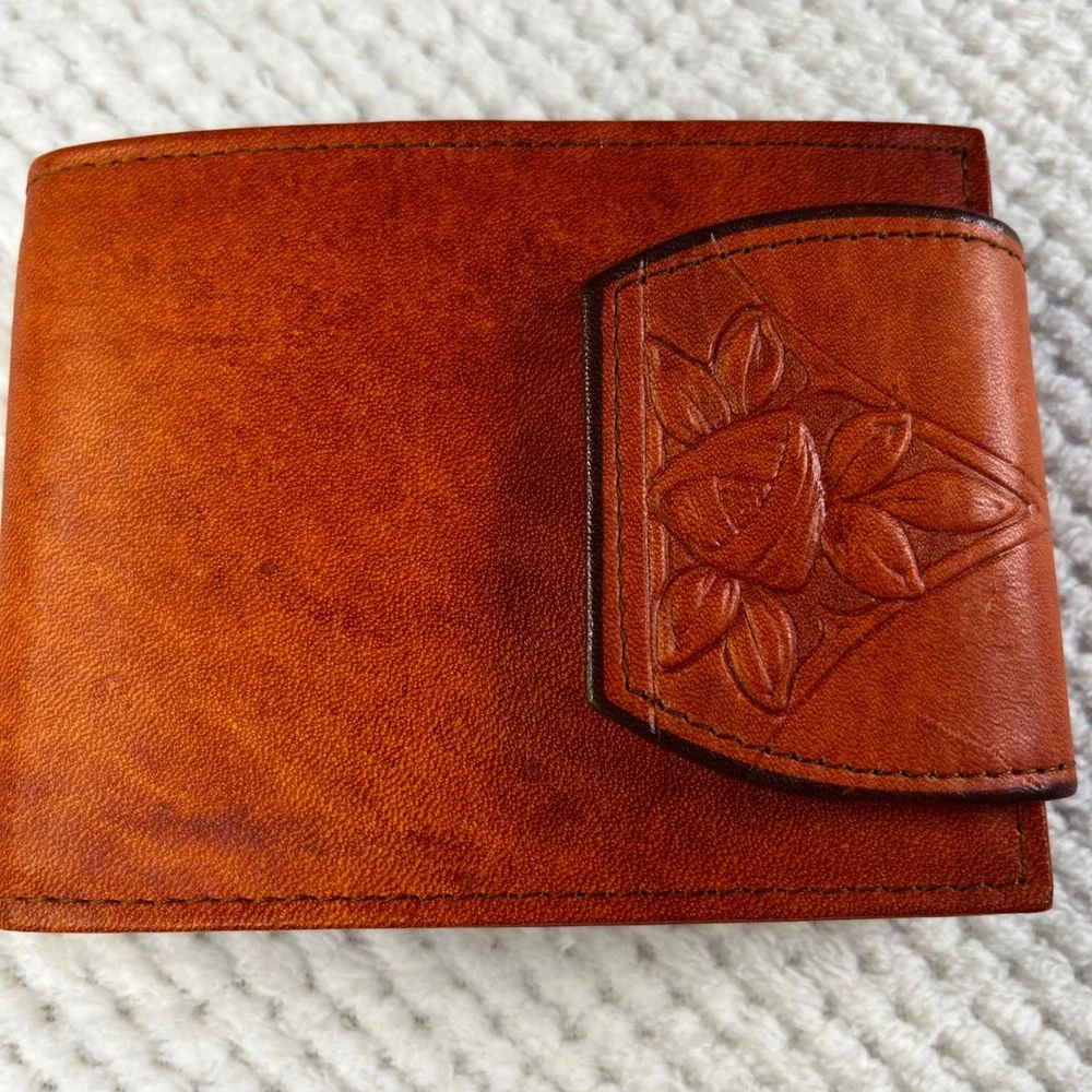 Vintage Rolfs Cowhide Leather Wallet‎ Tan Brown Embossed Floral Rose Bifold Snap